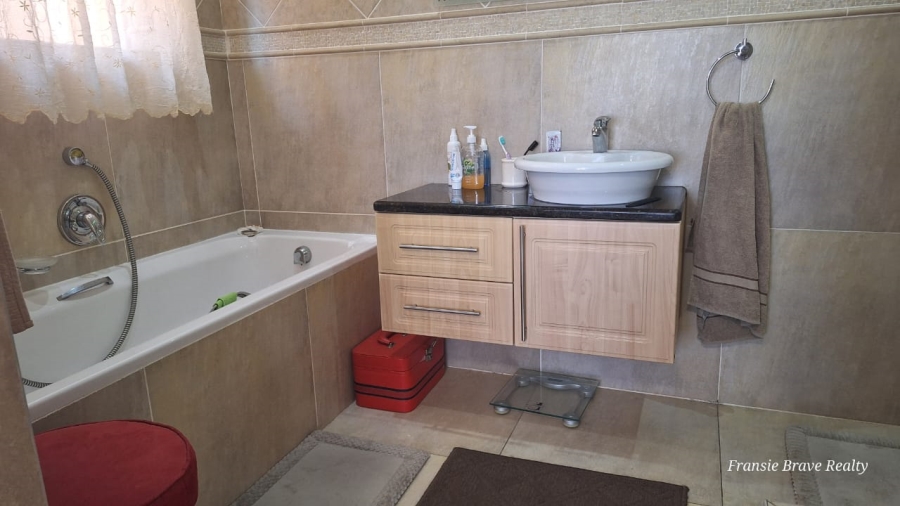 3 Bedroom Property for Sale in Hartenbos Central Western Cape